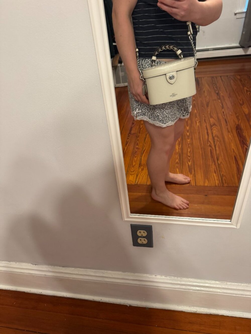 Coach Bucket Bag - Picture 9 of 9